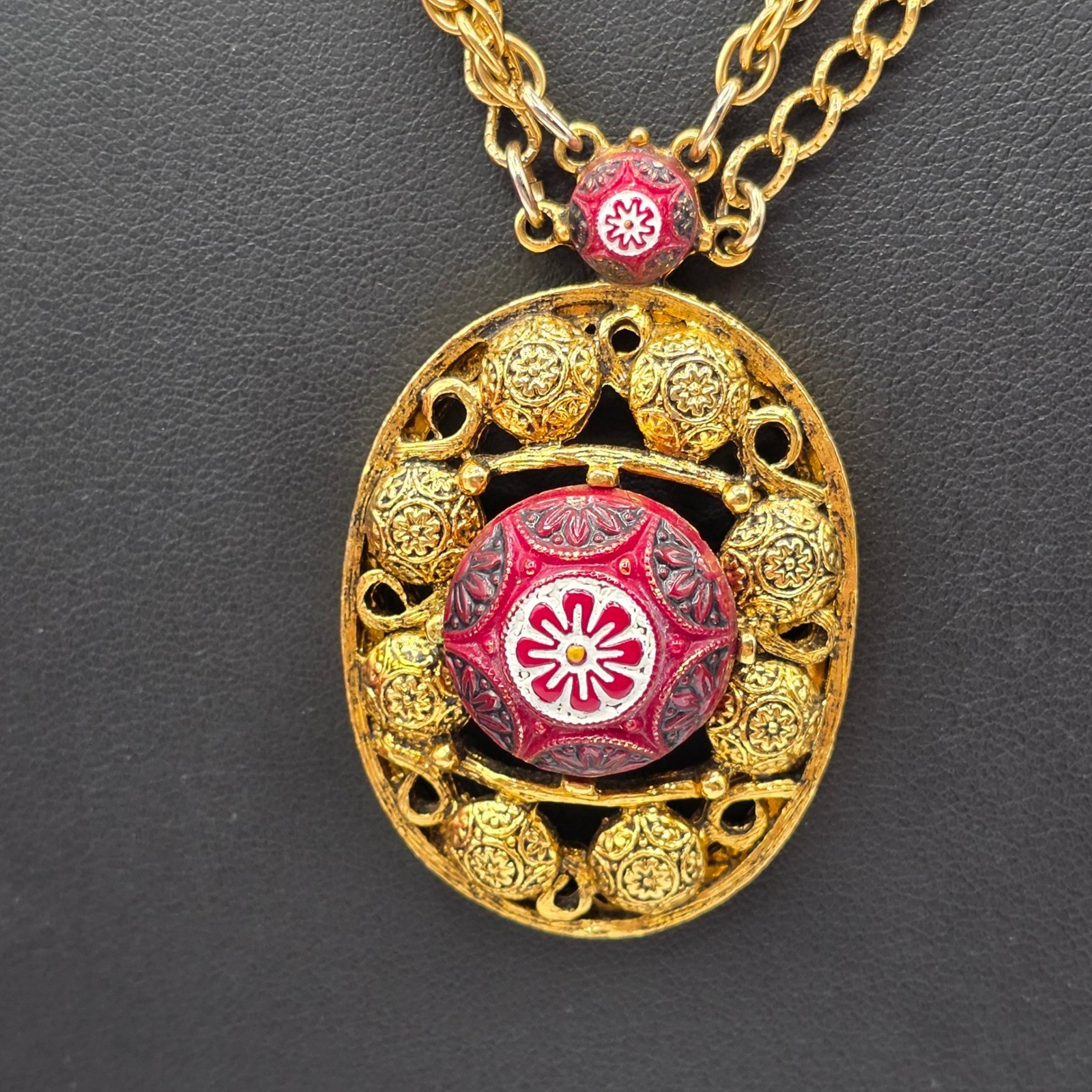 Celebrity NY Vintage Gold Tone Floral Glass Cabochon Necklace Bracelet Set