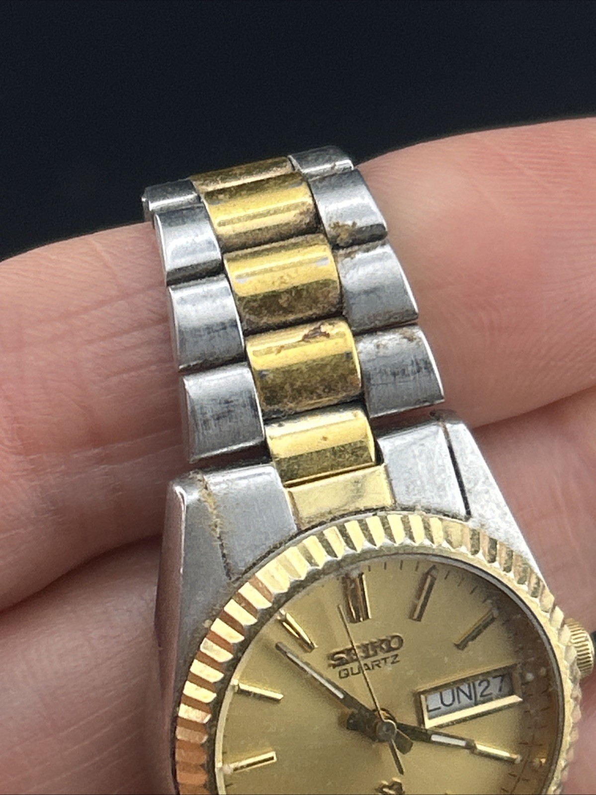 Vintage Seiko President Two Tone Stainless Steel Quartz Watch 2A23-0030