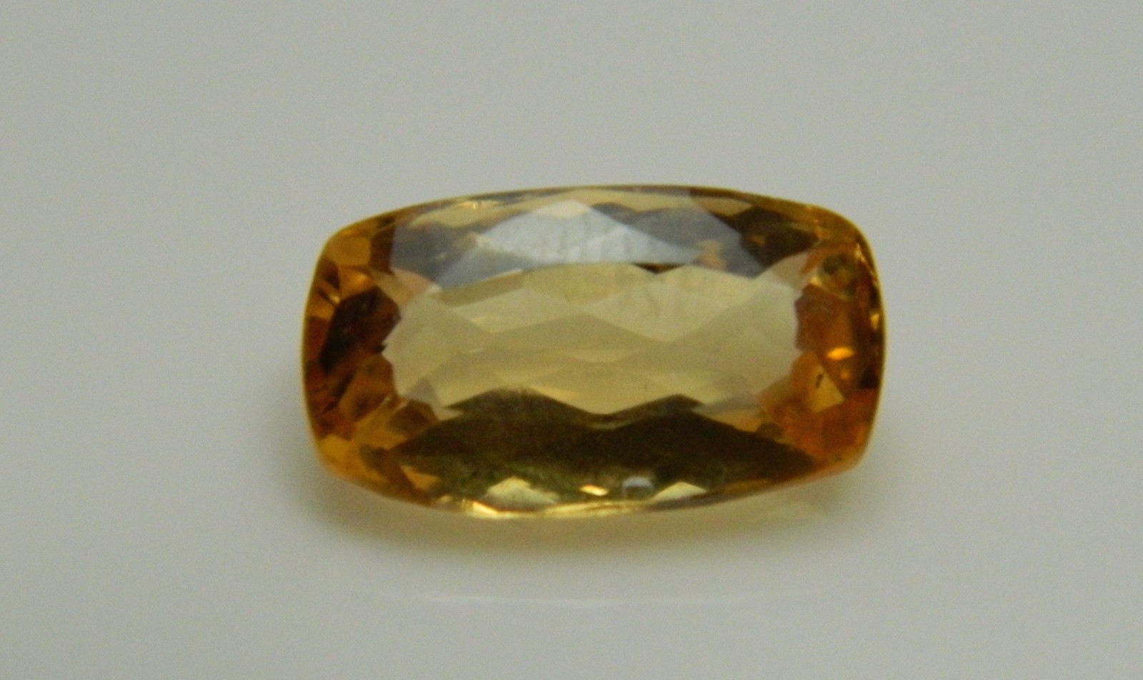 Imperial Topaz 2.59 Ct Clarity VS Cushion Cut Natural Golden Brazil I024