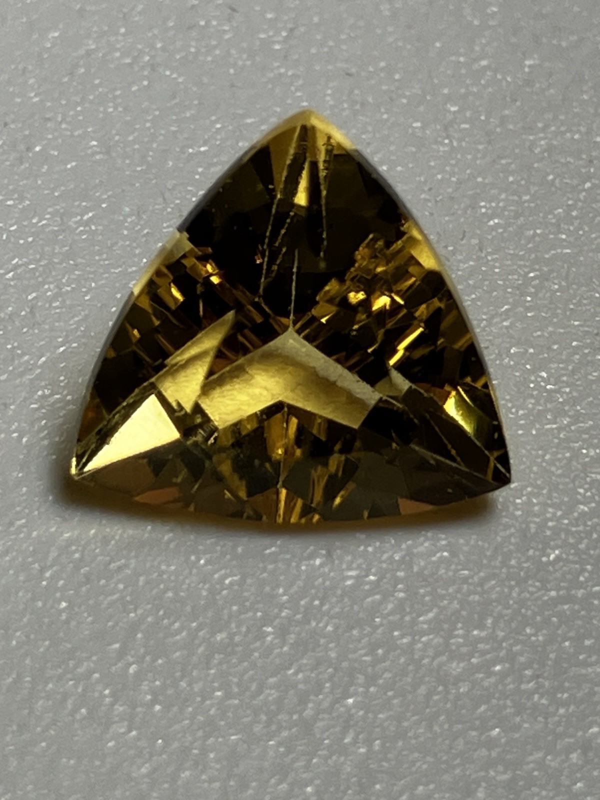 NATURAL YELLOW BERYL IF-FLAWLESS TRILLION CUT 5A BEST CANARY YELLOW 2.02 ct.