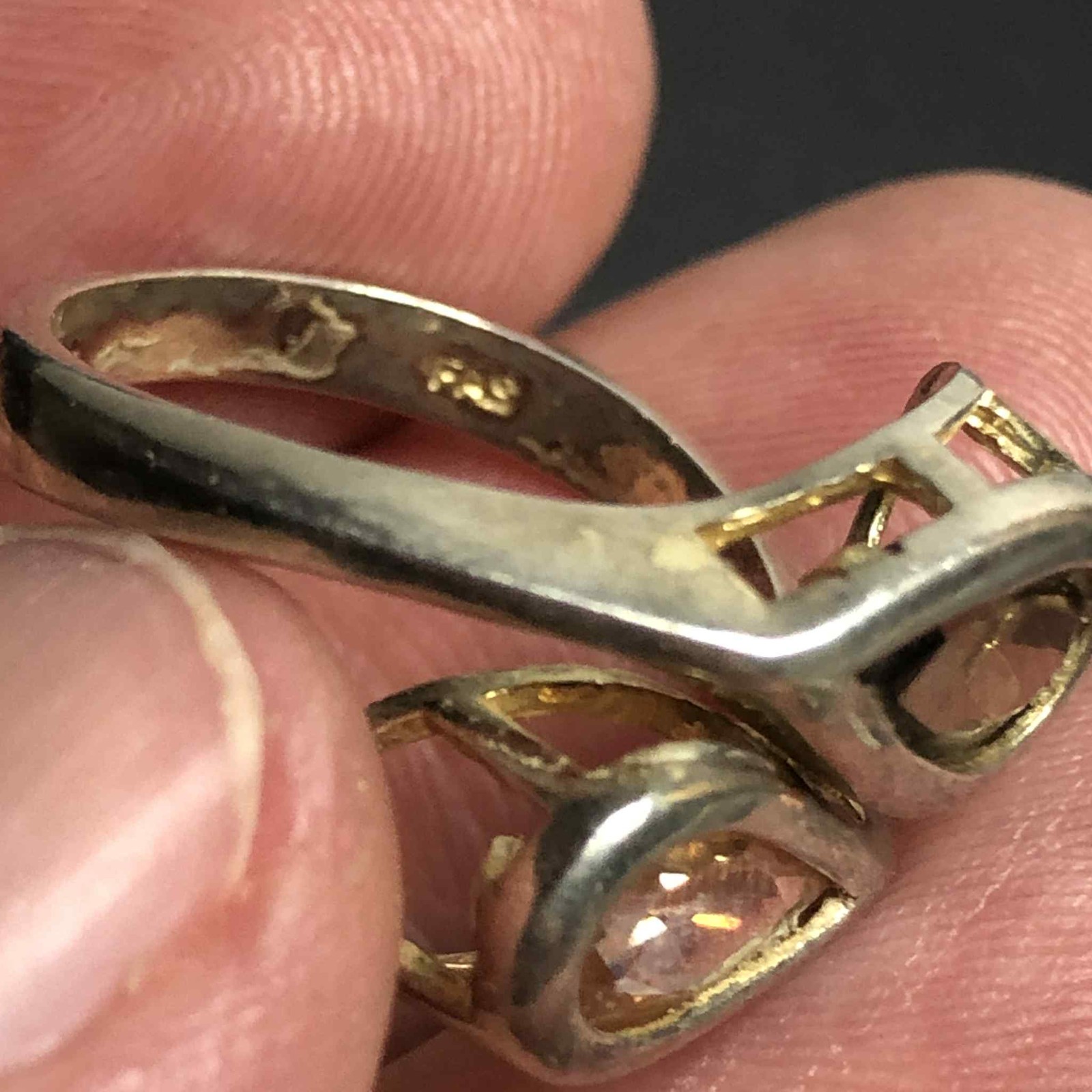 5942 VTG Sterling Signed FAS 925 Bypas faux citrine band Ring Sz 7 (4grams)