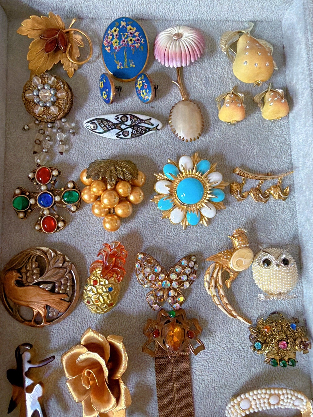 Exquisite Vintage High End Jewelry Lot 114 Juliana Vrba Miriam Haskell& More