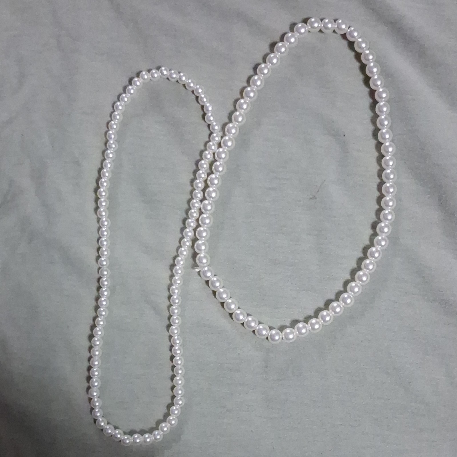 Lot of 2 White Simulated Pearl Beaded Strand Necklaces Ball/Bead Plastic