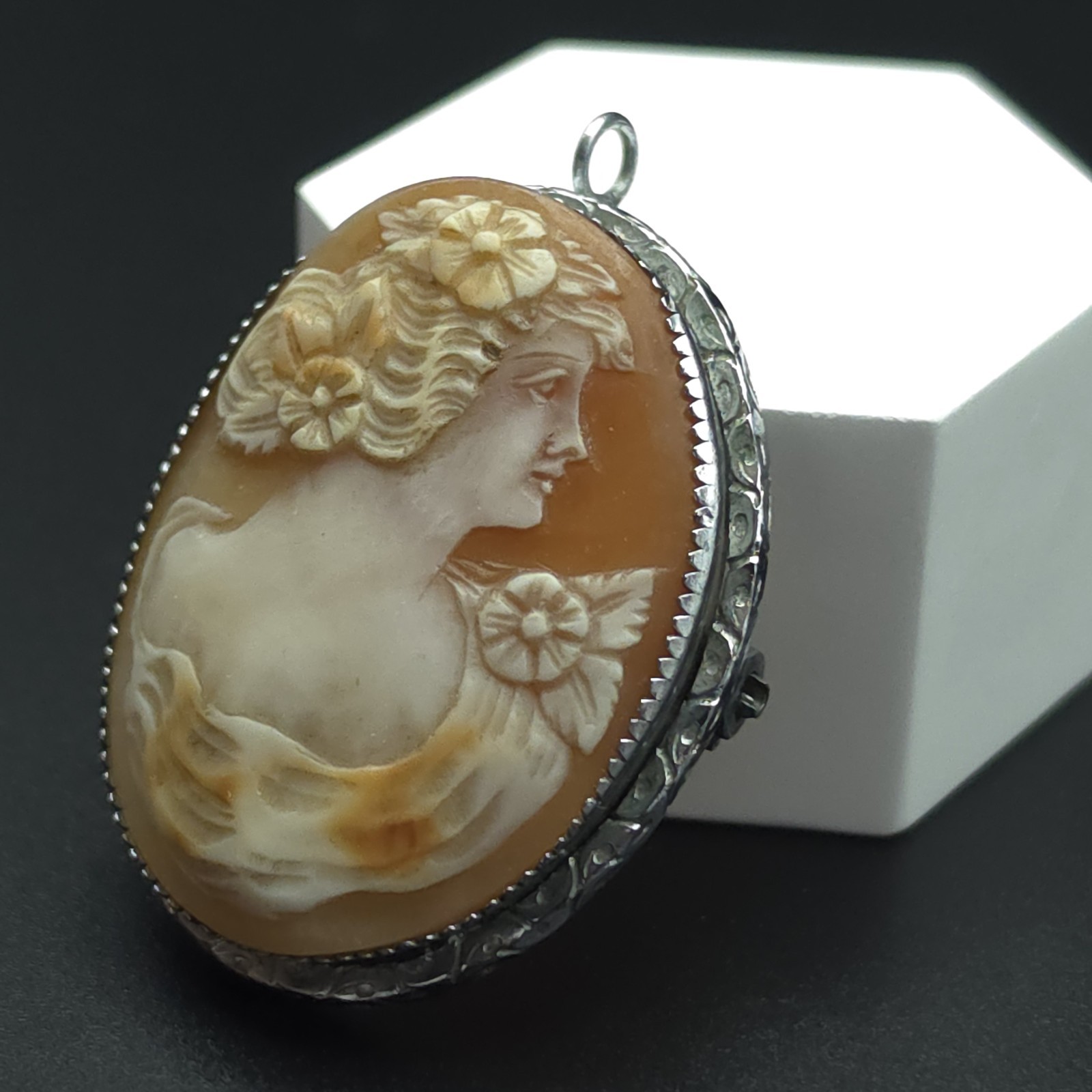 Antique Art Deco Hand Carved Shell Cameo Pendant Brooch Floral Lady Silver Tone