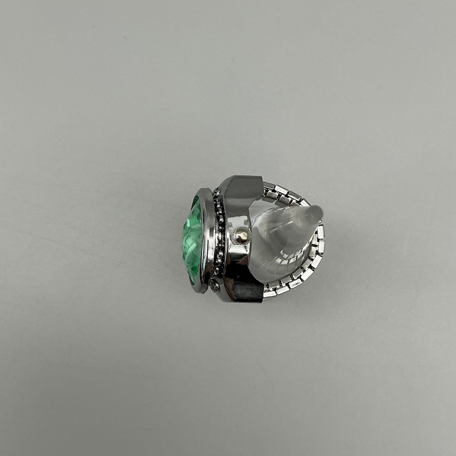 Bozhi Ring Watch Womens 20mm Hidden Dial Green Crystal Floral New Battery