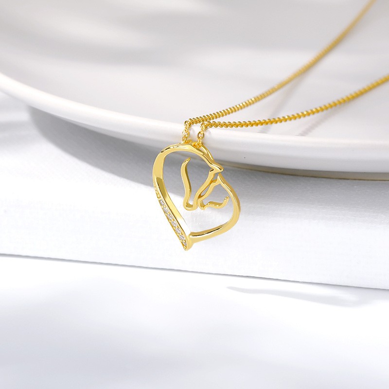 Zircon Necklace Classic Love Heart Pendant Necklace Women’s Heart Necklace