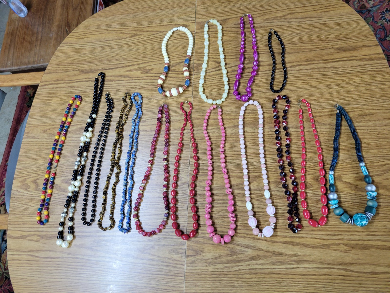 Vintage Beaded Necklaces Lot Of 16 Size Range Of 16 To 40 In Long