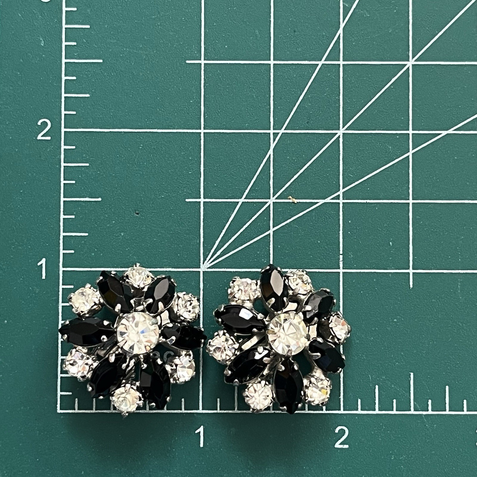 VTG Clear Colorless Black Rhinestones Necklace Clip-on Earrings Set Silver Tone
