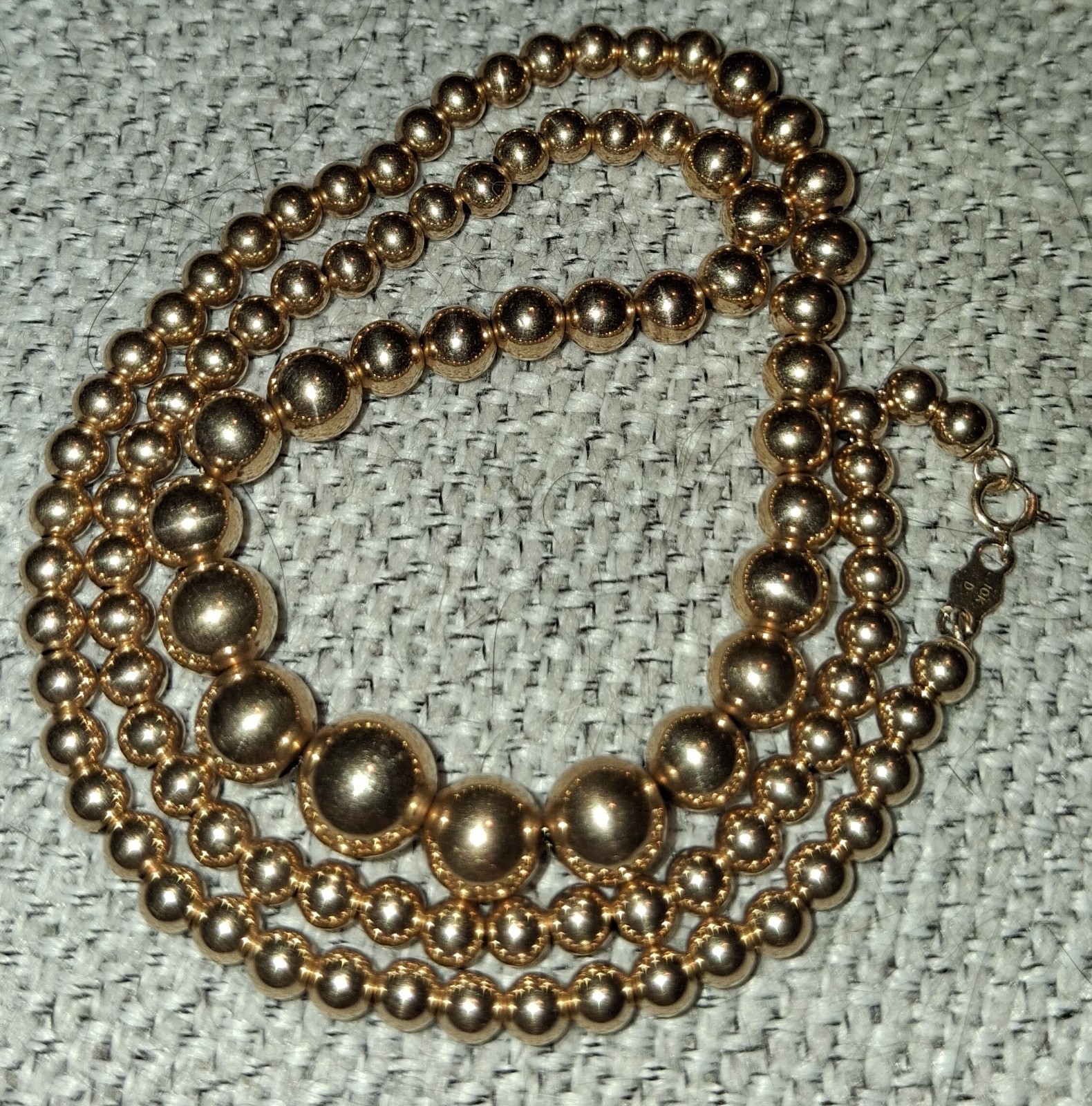 10k Gold Ball Beaded Necklace 3.44 Grams MEASURES 17 Inches