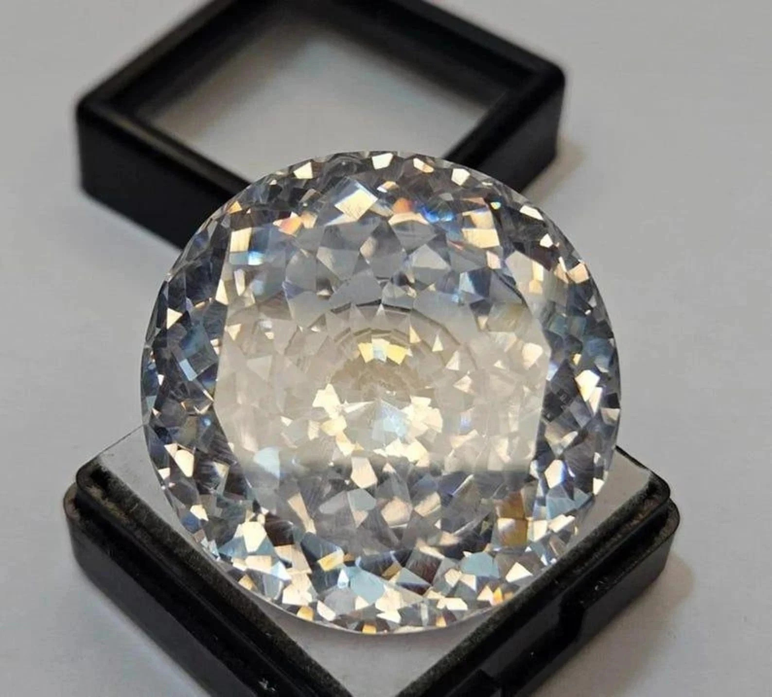 50 Ct White Zircon Natural Round Cut Certified Loose Fine Quality Gemstone