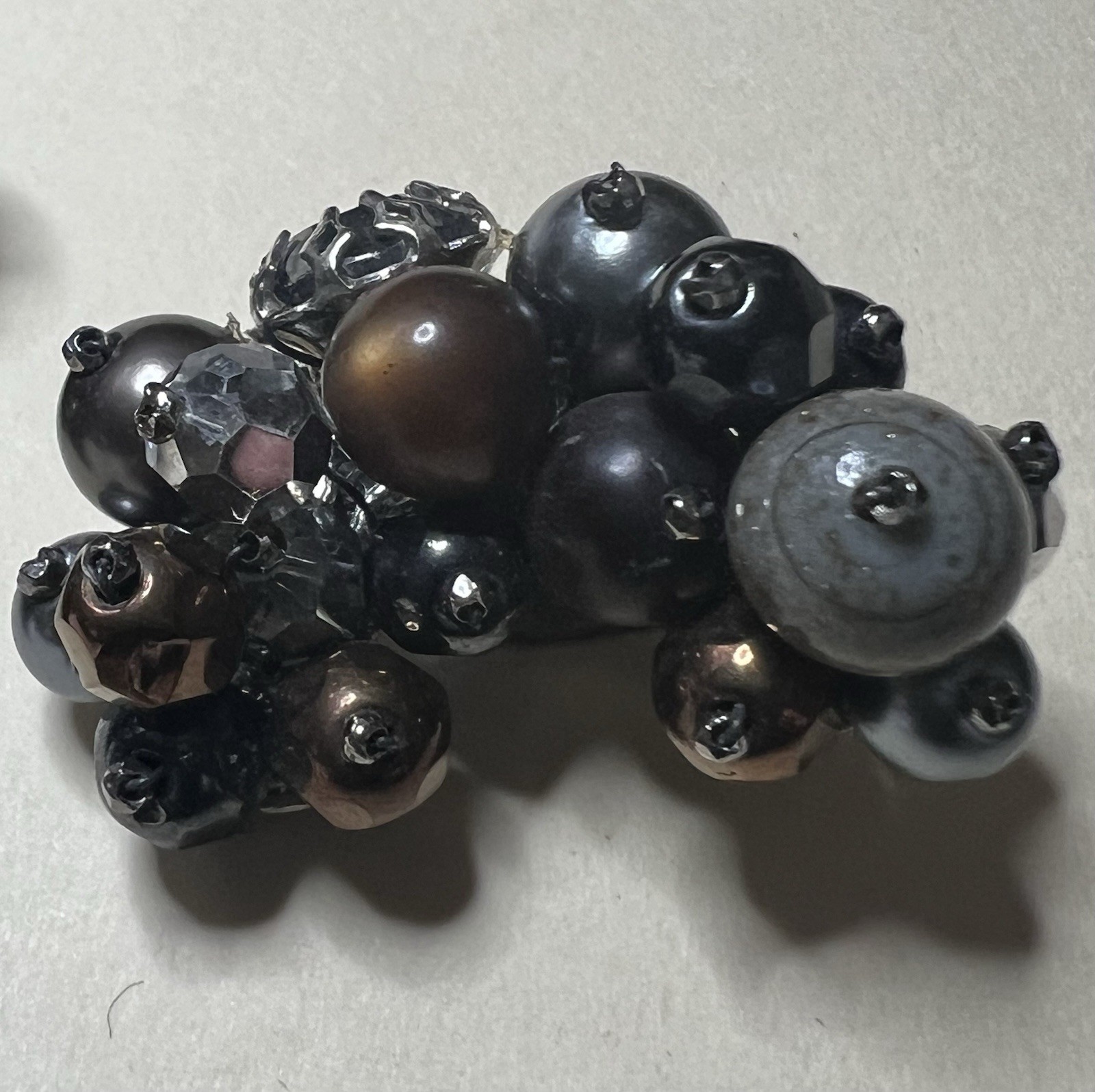 Vintage DeMario NY Silver Tone Clip-On Cluster Beaded Glass Earrings Gray/Black
