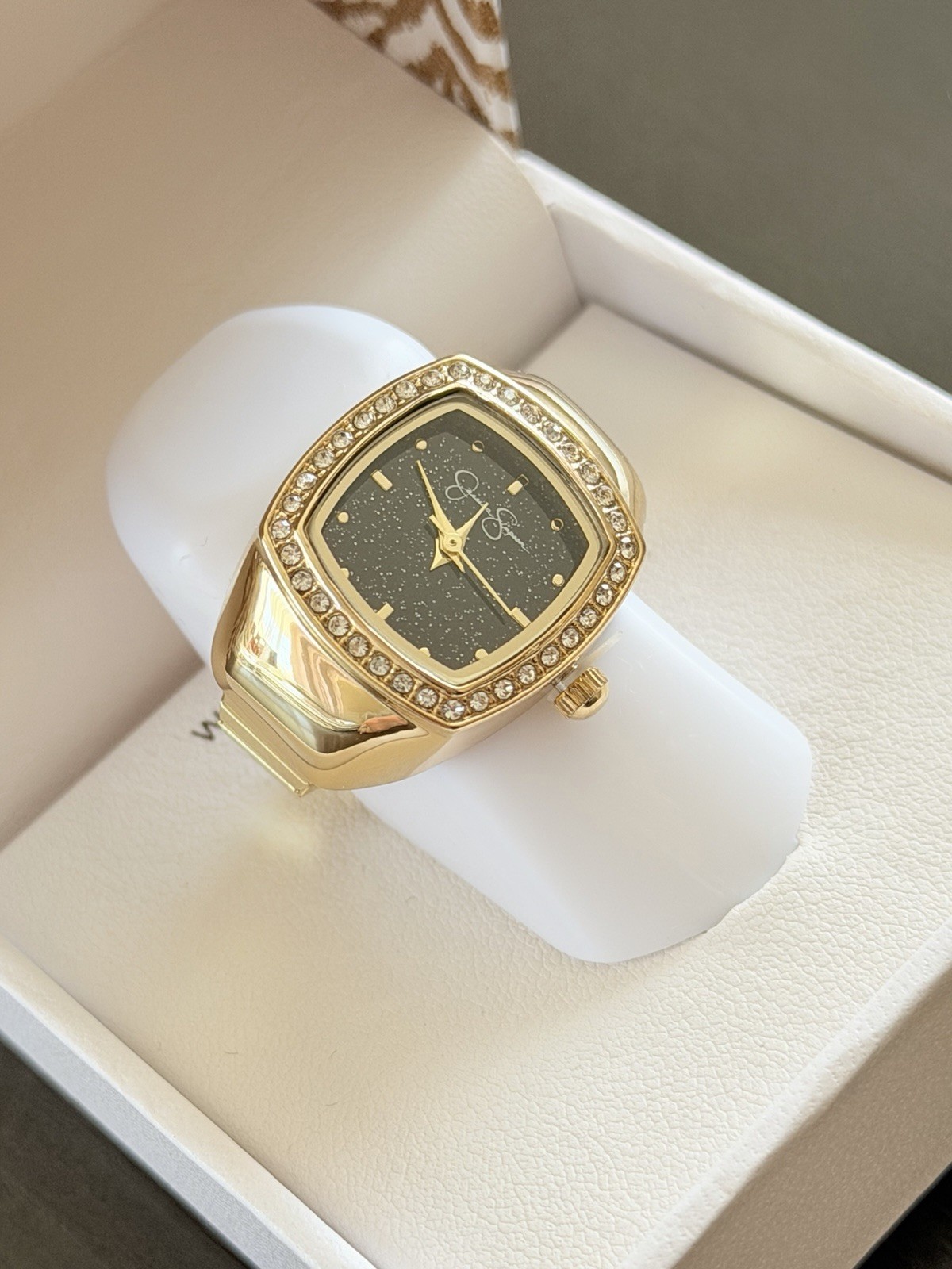 Jessica Simpson Gold Tone Stretch Fit Glitter Ring Watch Square Frame One Size
