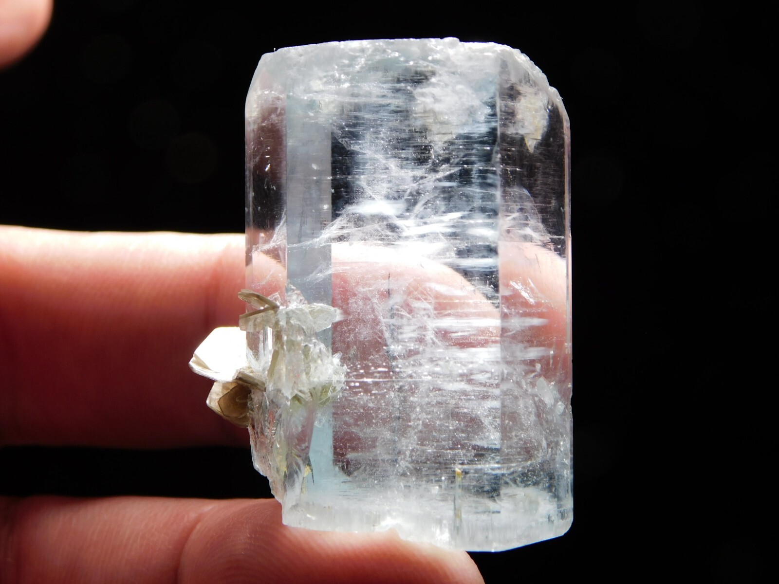 VERY Translucent! BLUE Terminated AQUAMARINE Crystal Pakistan 203ct