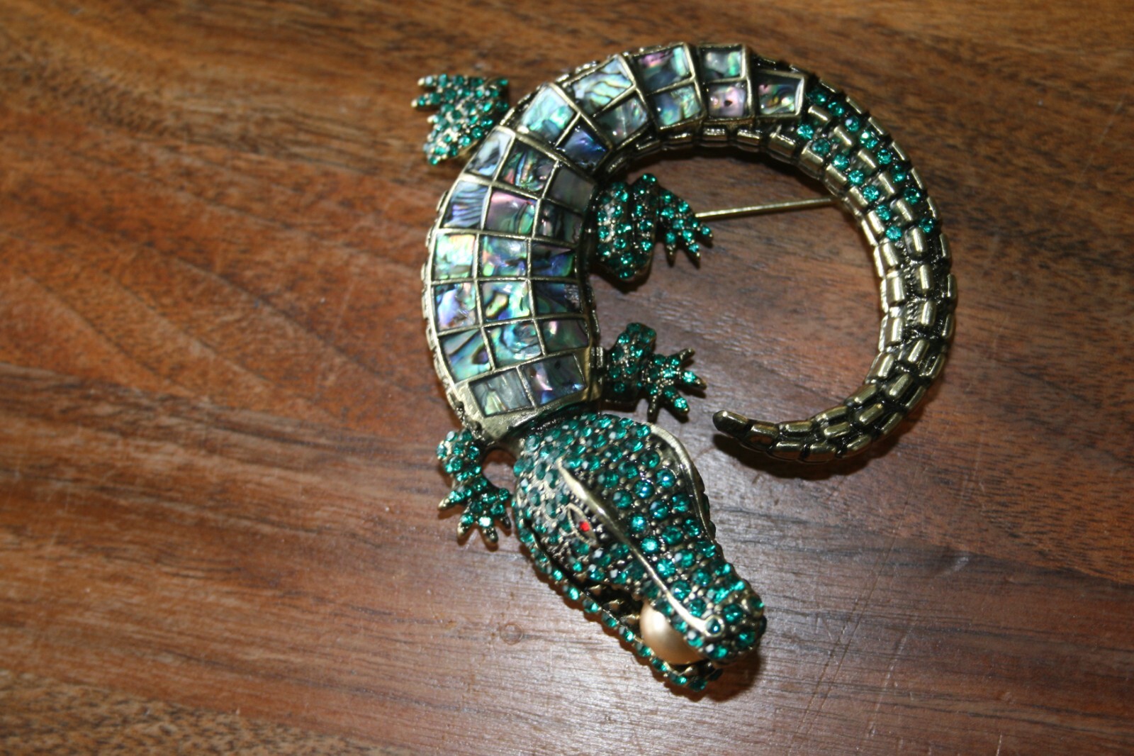 Large Alligator Brooch Multicolored Rhinestones Faux Pearl Mother of Pearl