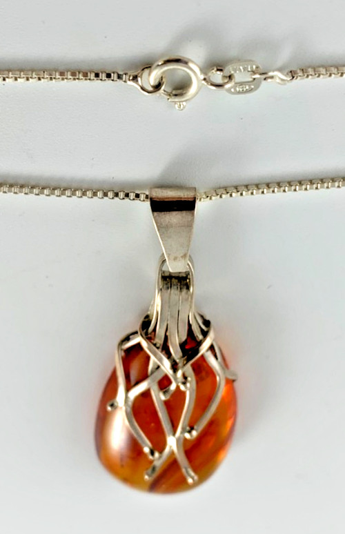 Amber Pendant Necklace | NDA Stamped | Sterling | 18.25″ Box Chain | Used