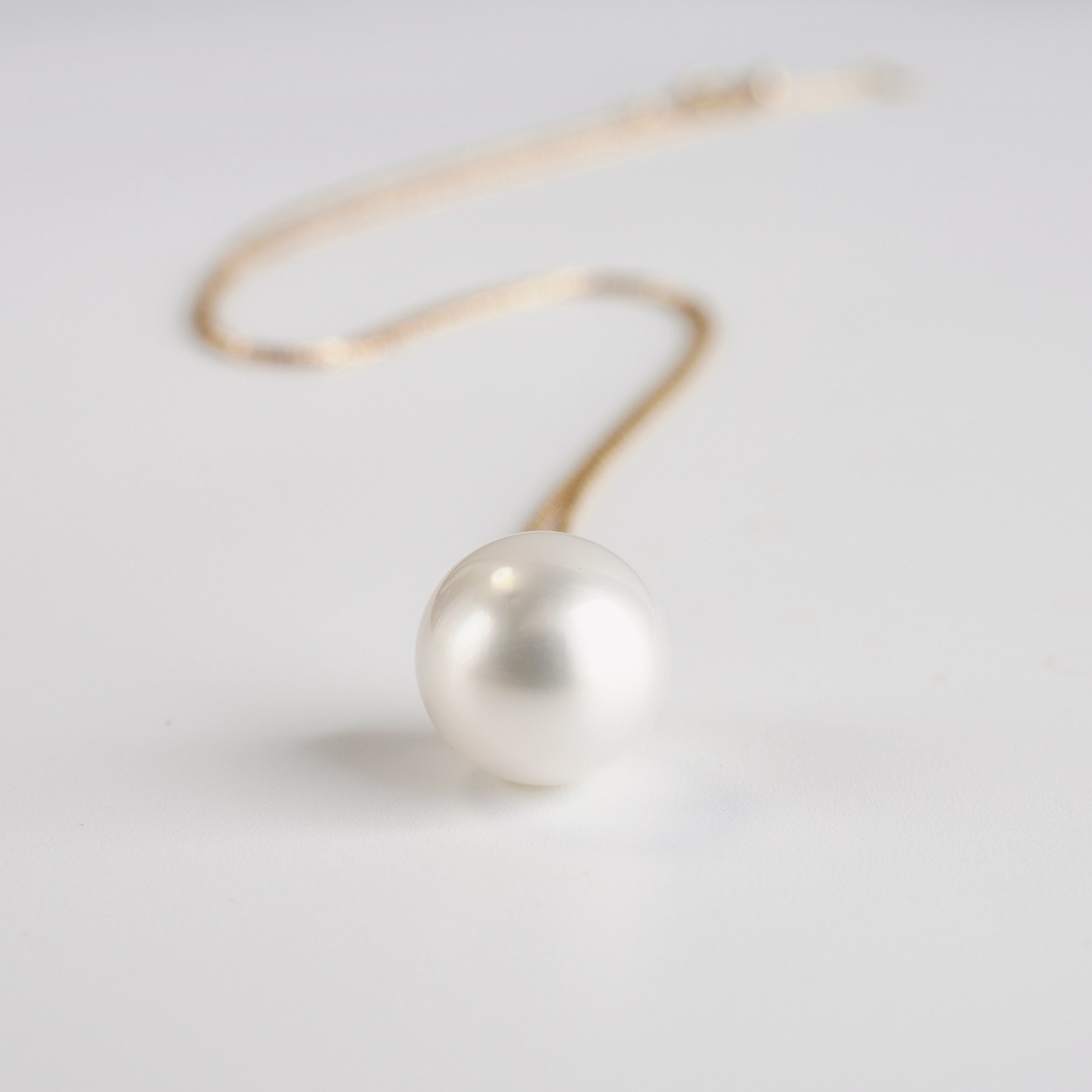 10.8mm White Australian South Sea Pearl Pendant Necklace 18Kt Yellow Gold,18″