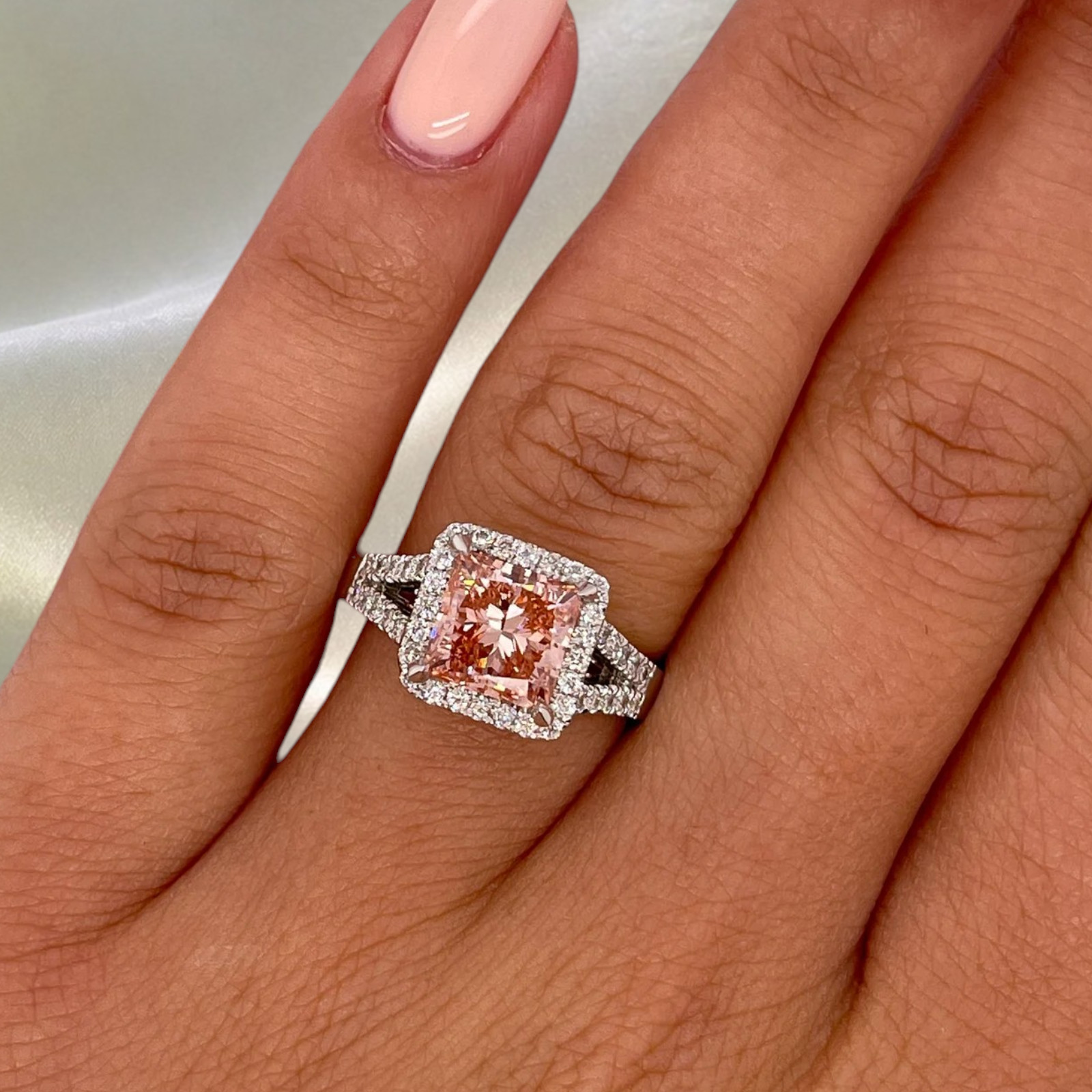 Fancy Vivid Pink Princess Cut 3.00 Ct IGI Lab Grown Diamond Ring 18k White Gold