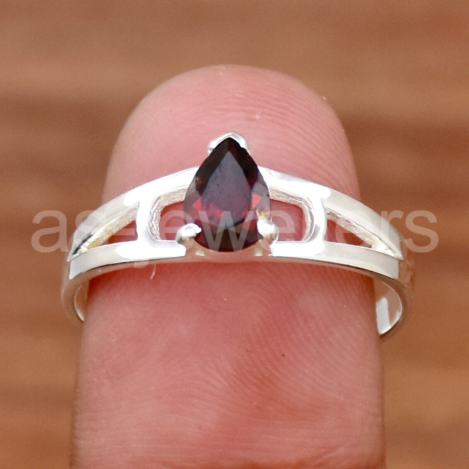 925 Sterling Silver, Red Gemstone Ring, Garnet Oval Shape Jewelry, Dainty Ring