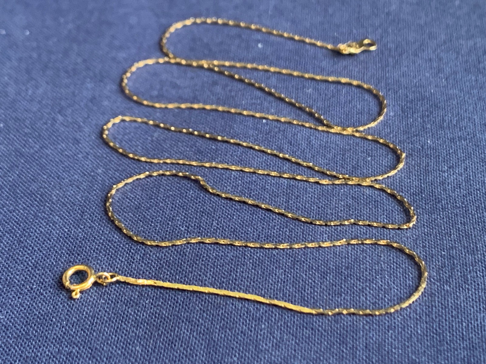 14K Yellow Gold Necklace 1.35g Fine Jewelry 18.5″ Cobra Chain Spring Clasp