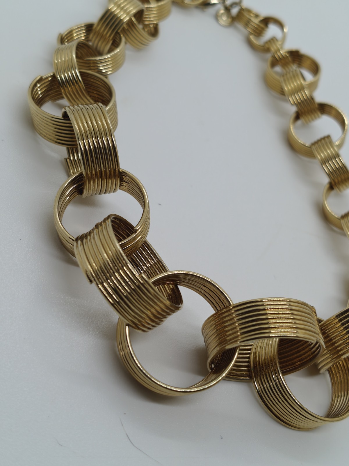 Gold Tone Spring Hoop Necklace 20 Cm Adjustable To Longer 24 Cm