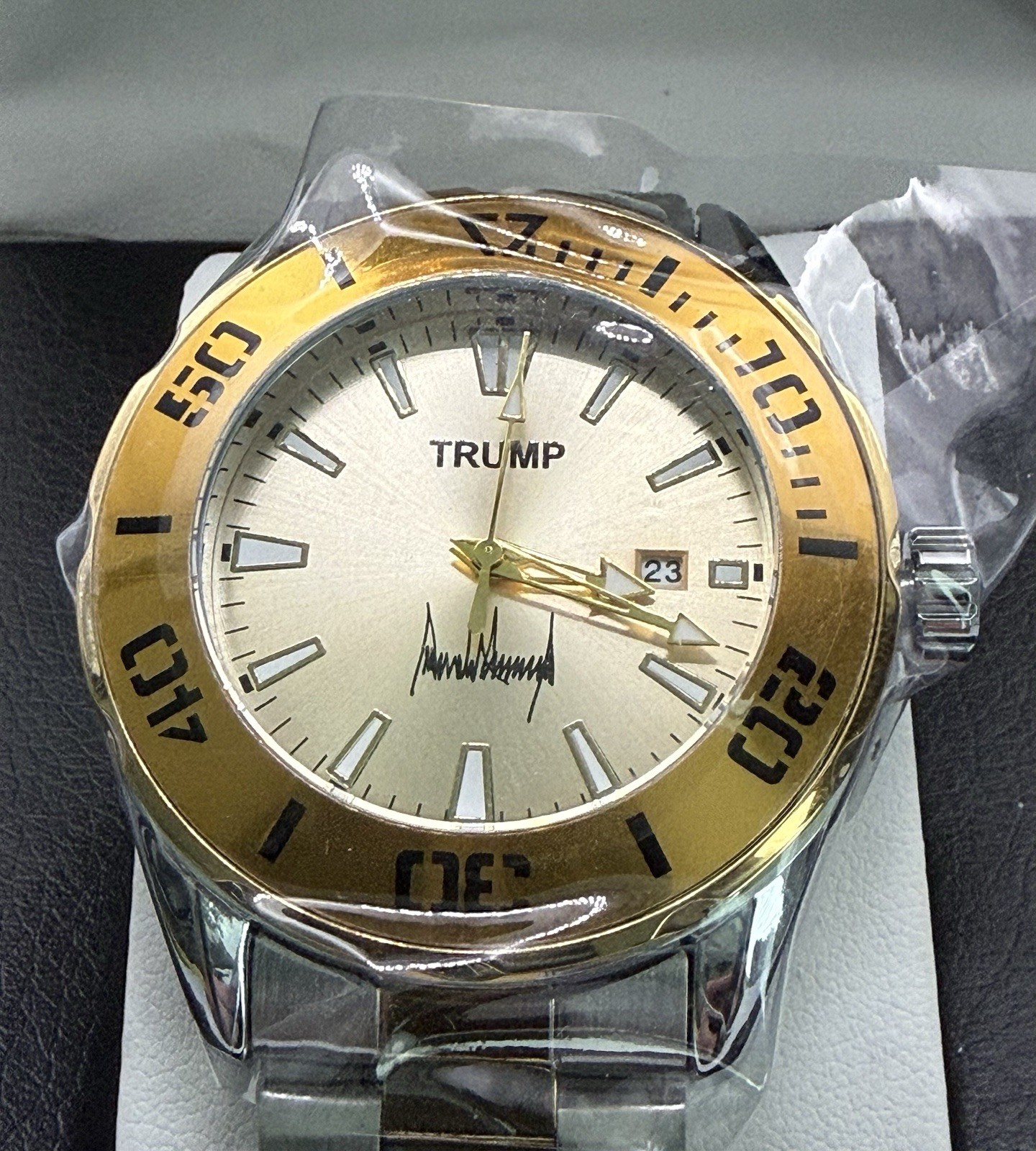 Donald Trump Signature Gold Tone Gold Dial 3-Hand Date Watch, Limited Edition.