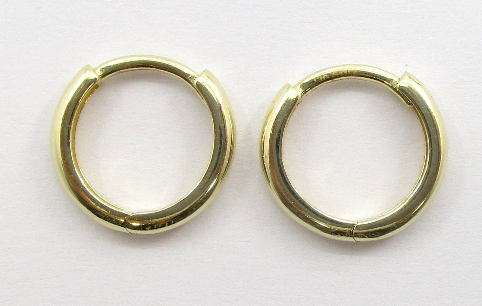 14 Karat Yellow Gold Small Hoop Earrings 13.2 mm 1.53 Grams