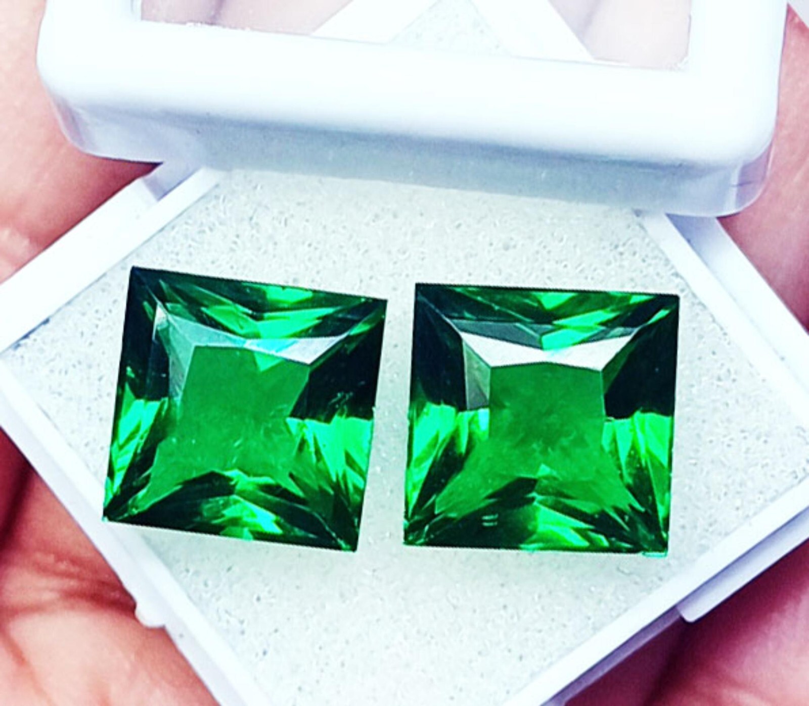 18+ Ct Square Cut Natural Green Garnet Certified Pair Loose Gemstone ~~ PG12