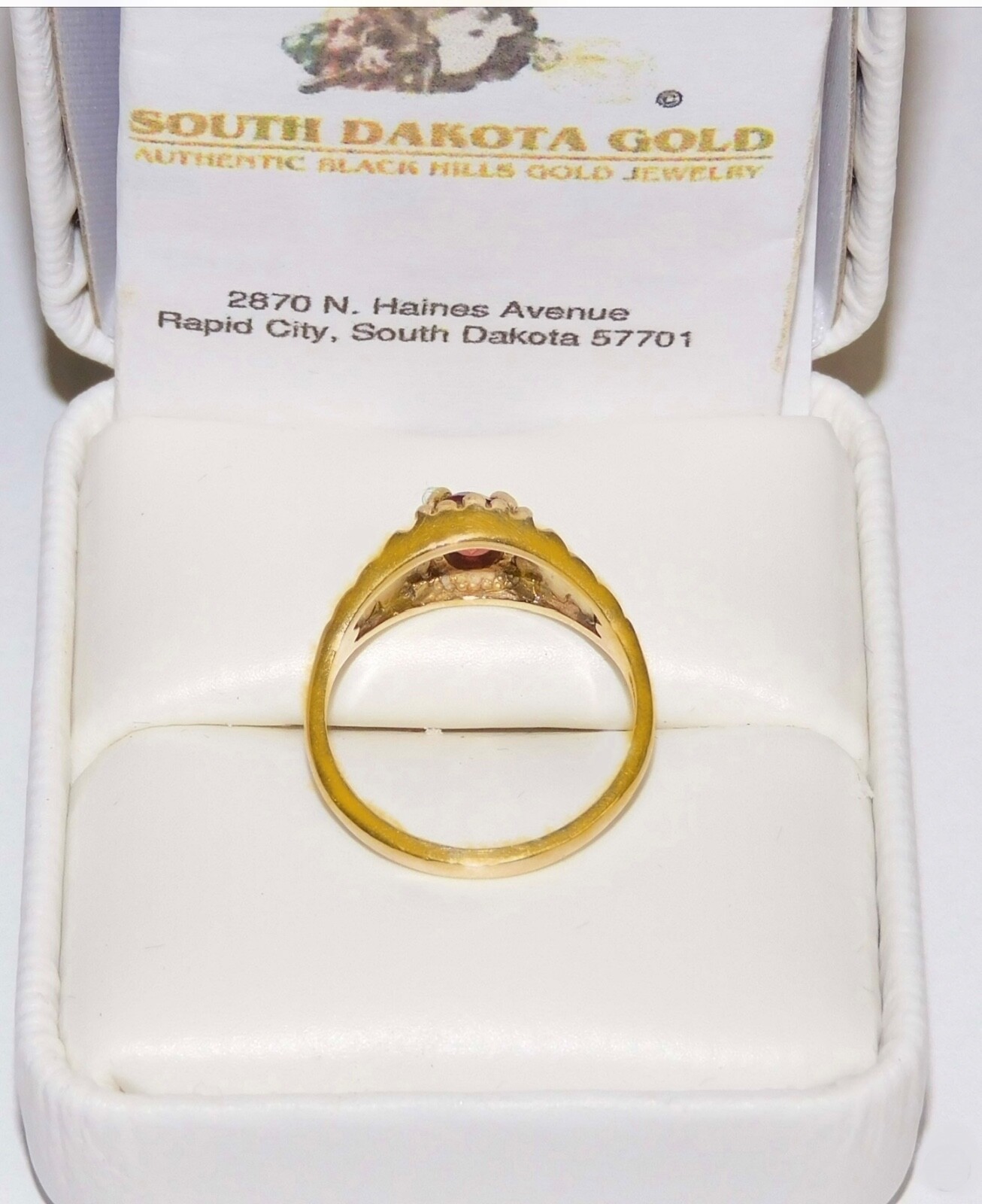 Black Hills Gold 10k Garnet Leaves Ring Size 7 3/4