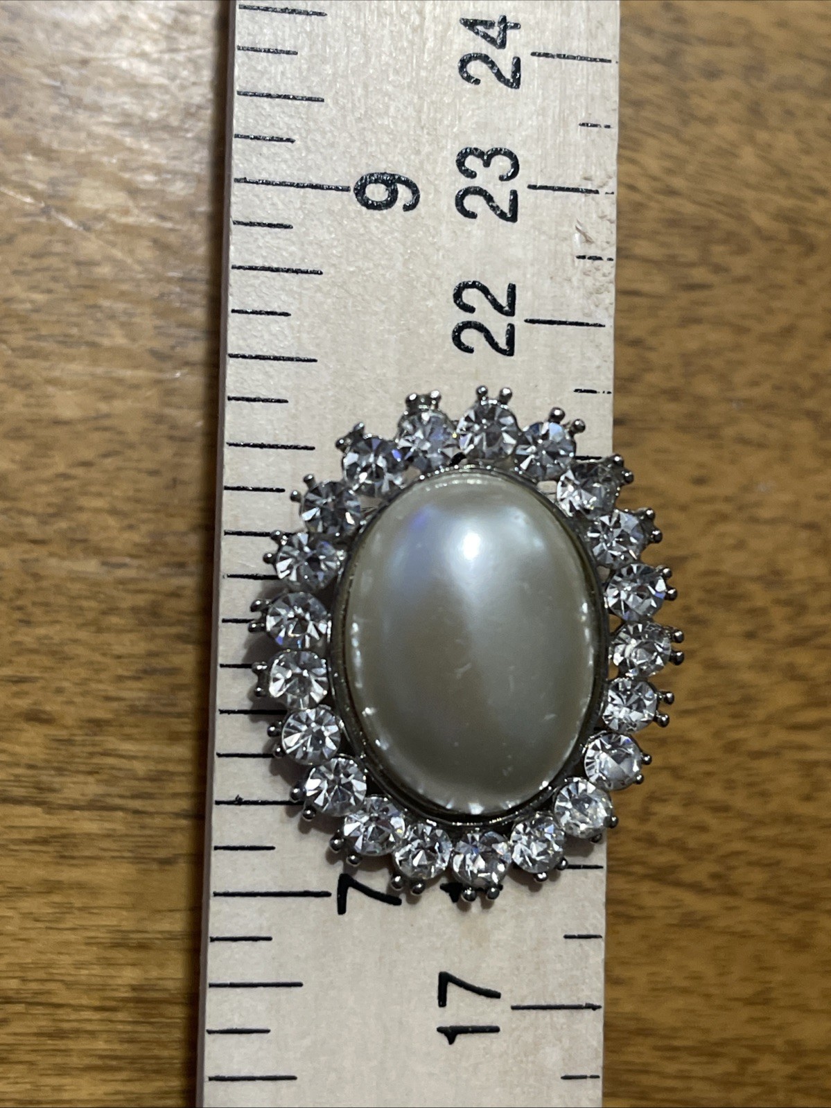 Vintage Simulated Pearl And Rhinestone Pin