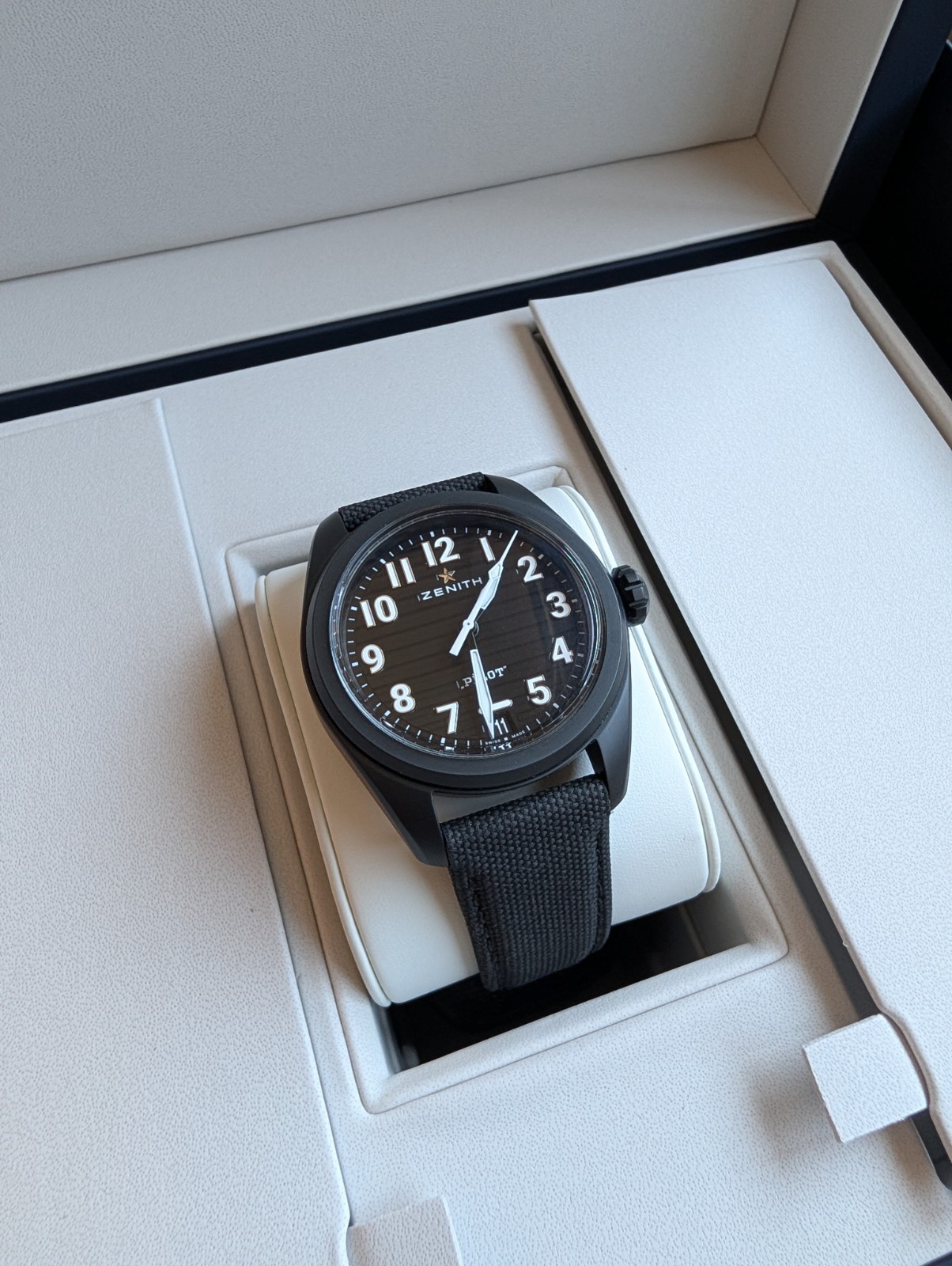 Zenith Pilot Automatic Black Ceramic 40mm 49.4000.3620/21.I001 Full Set