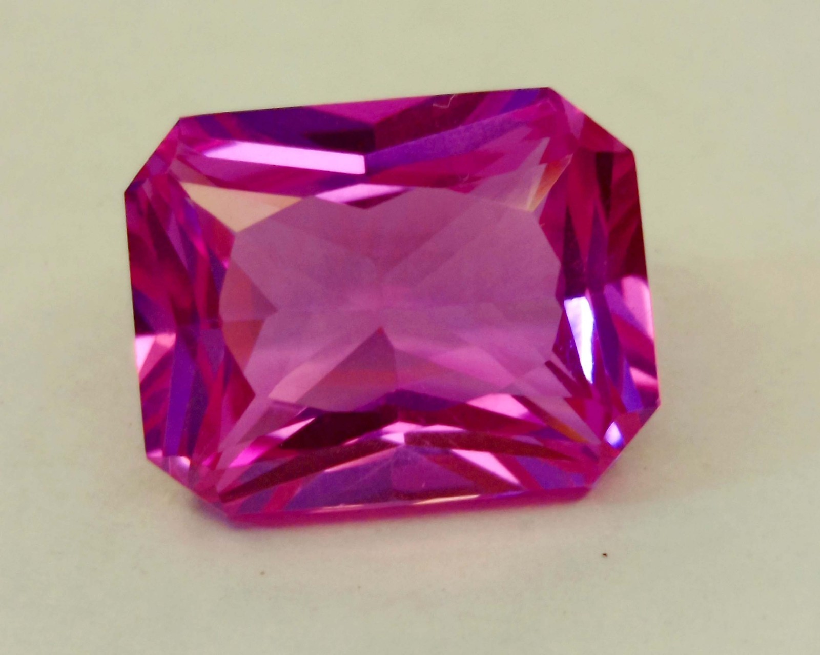 Certified Pink 18-20 Ct Sapphire Natural VVS Emerald Cut Loose Gemstone RK269
