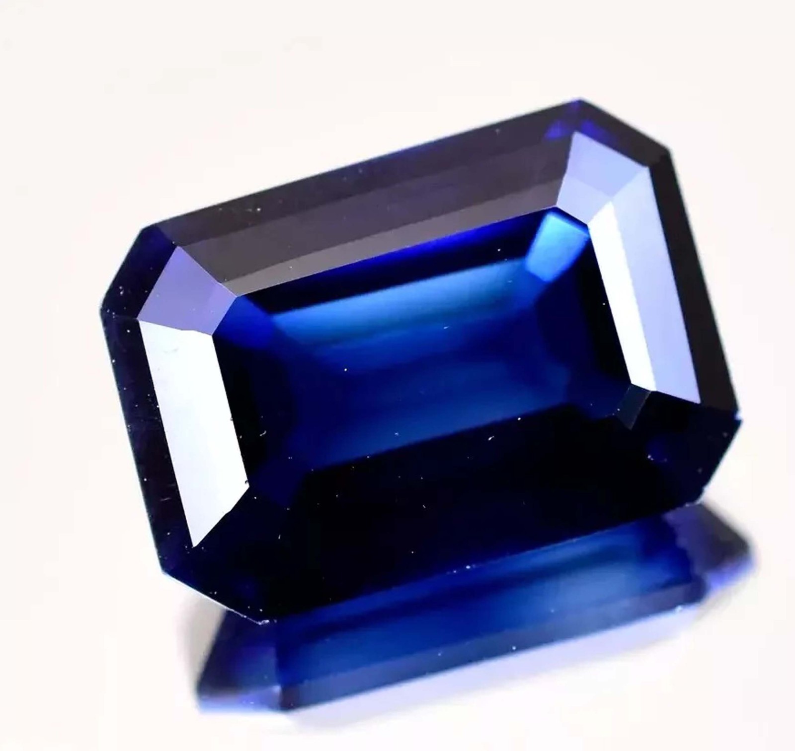 10.00 Carat Natural Blue Sapphire Emerald Cut IGL Certified Loose Gemstone D26