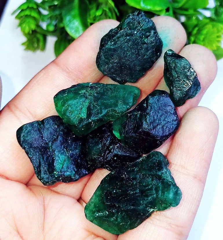 Natural Emerald Rough Loose Gemstone 170.25 Ct Lot With Free Gift
