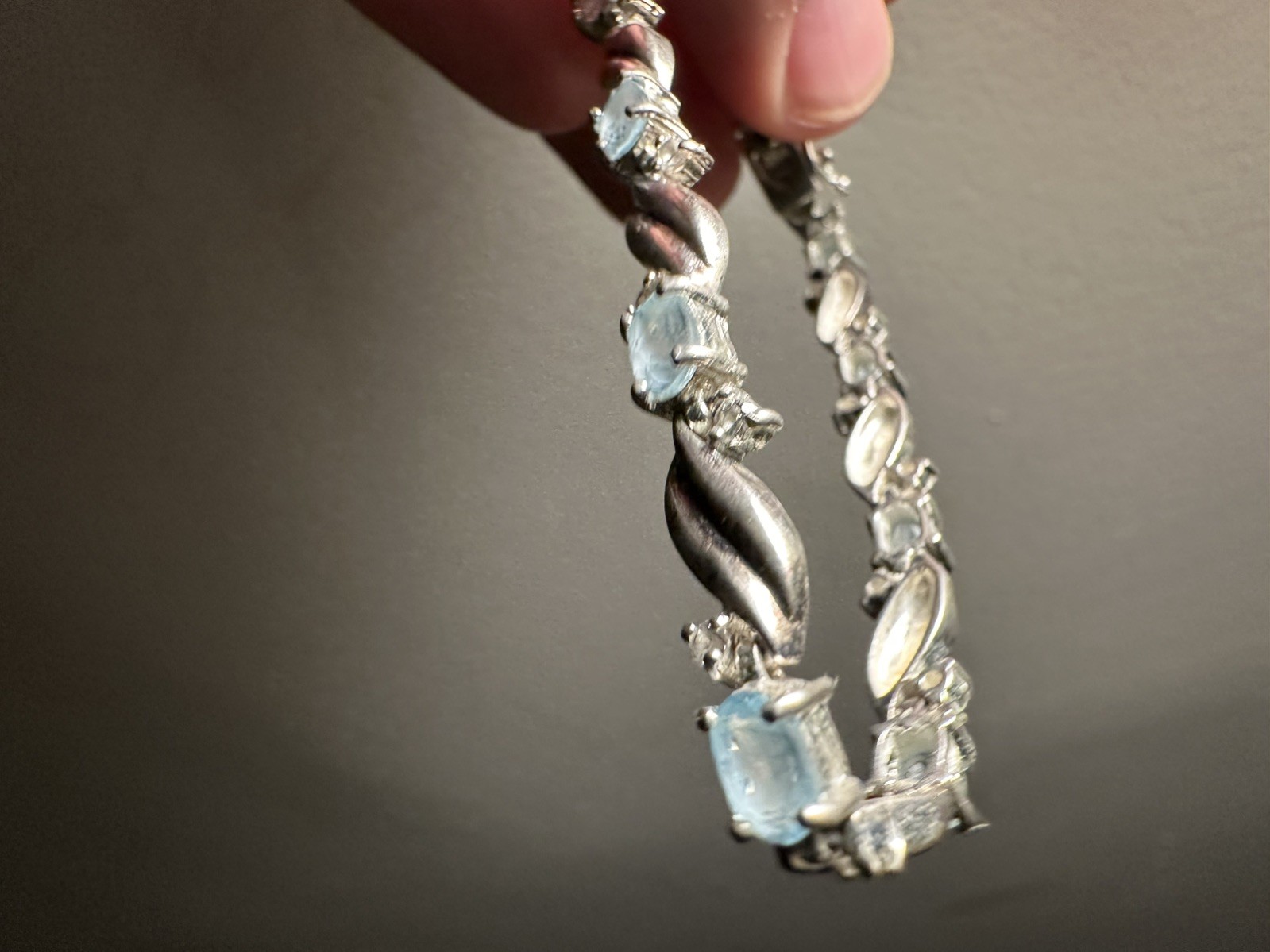 Silver Topaz Tennis Bracelet 8” great condition estate sale find