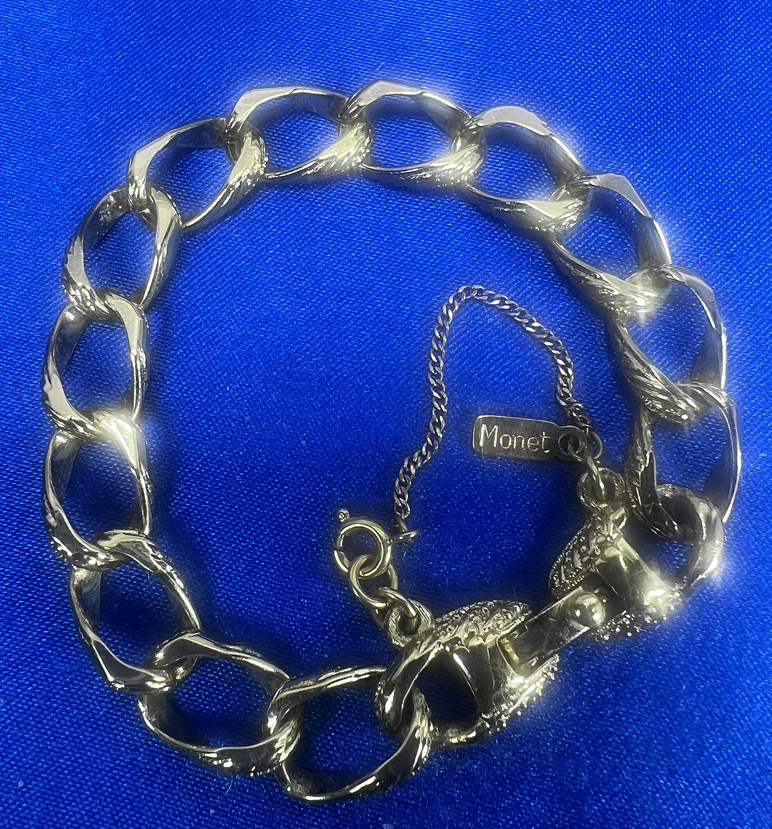 VTG MONET Bracelet Textured Open Link Chain Gold Tone With Safety Chain C670