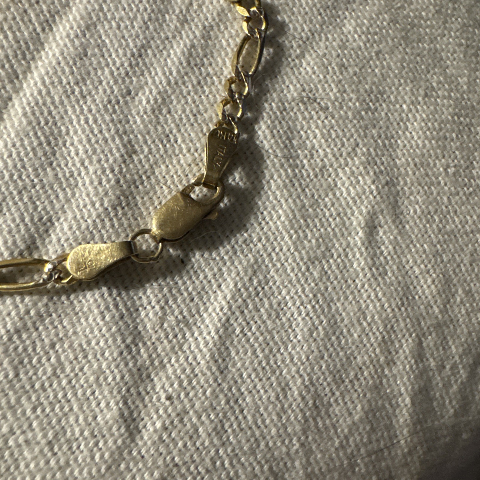 Vintage 14K Yellow Gold Figaro Link Bracelet 7 1/8″ Italy 3.24g
