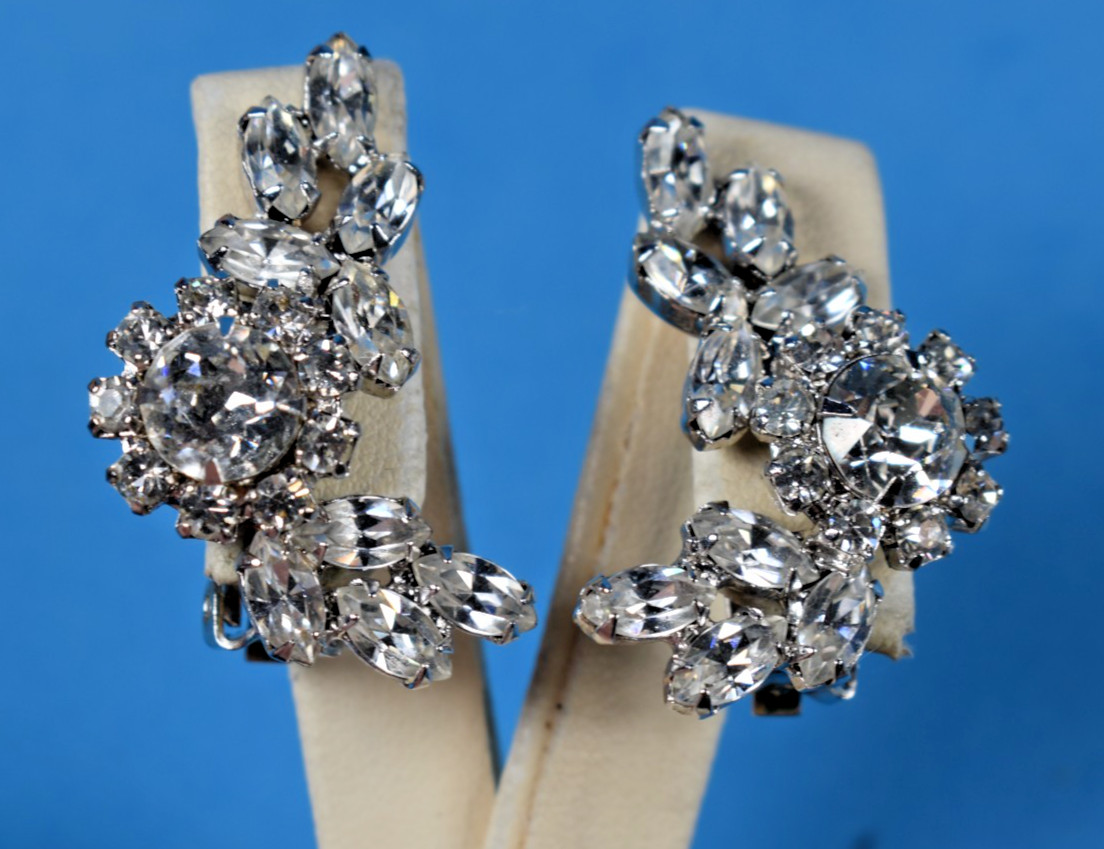 Vintage Quality Bridal Special Occasion Rhinestone Clip-on Earrings 1.5″