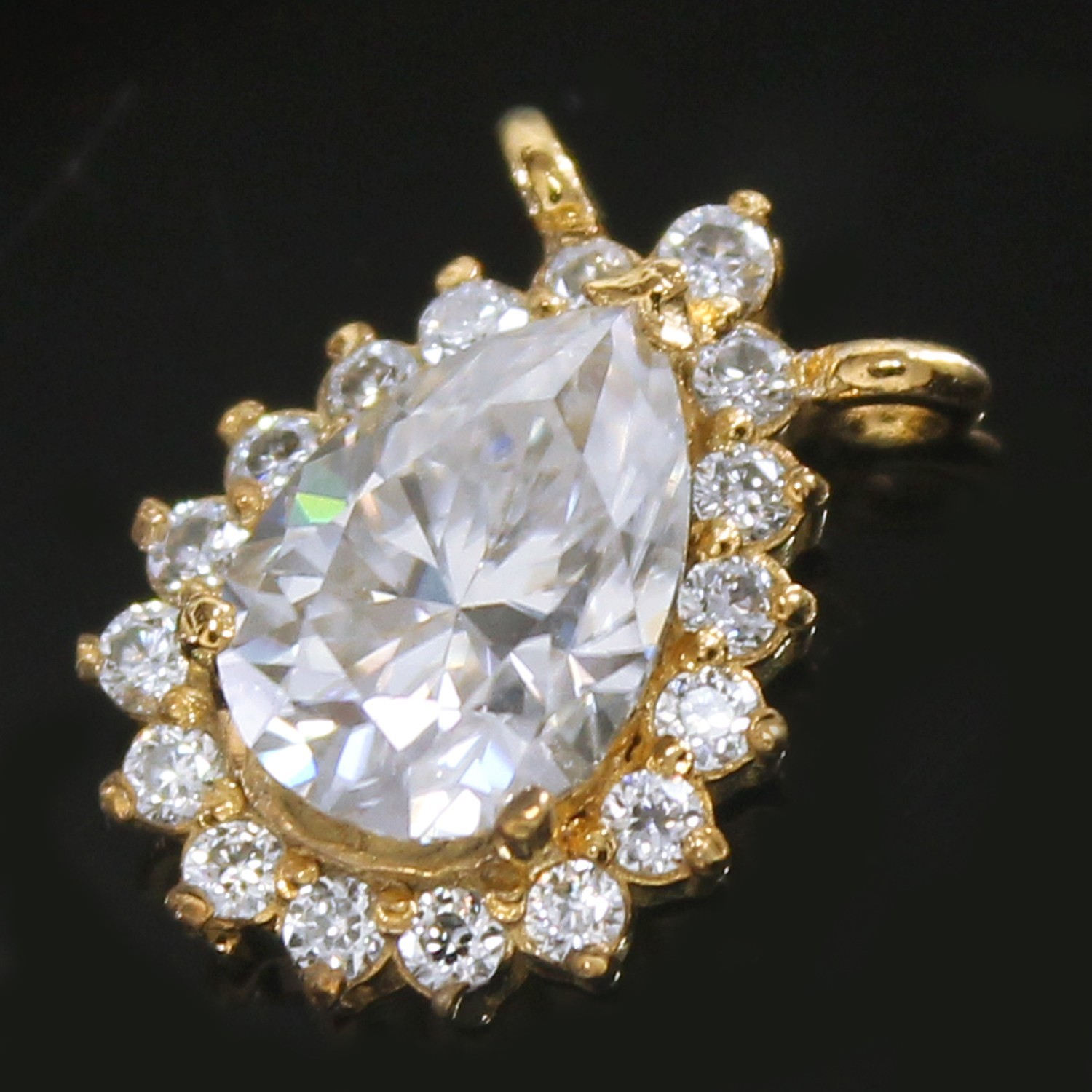 Certified VVS1 Lab Grown Diamond Women Elegance Precision Pendant 14K Gold Over