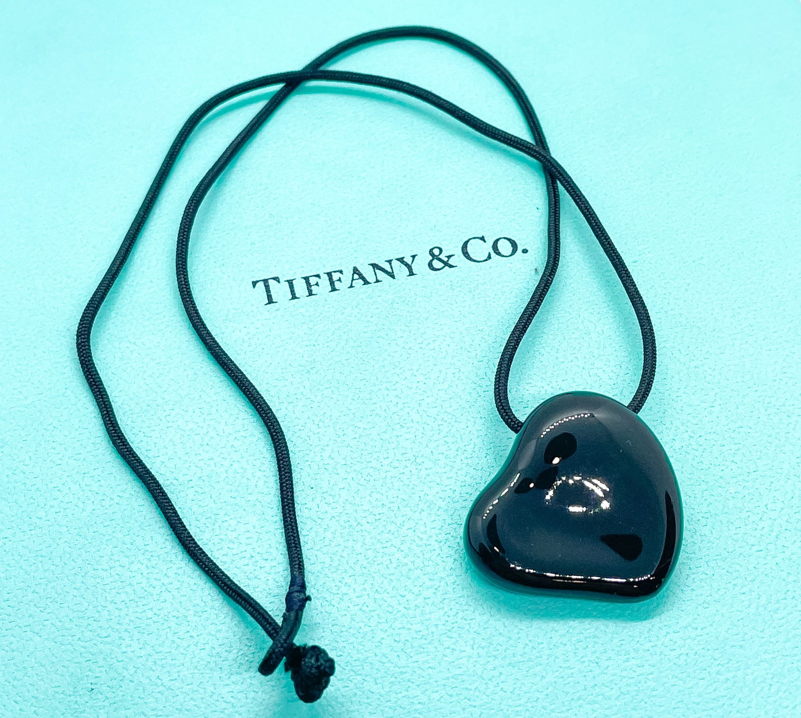 Tiffany & Co. Elsa Peretti Black Lacquered Heart Necklace 16” w/ Box