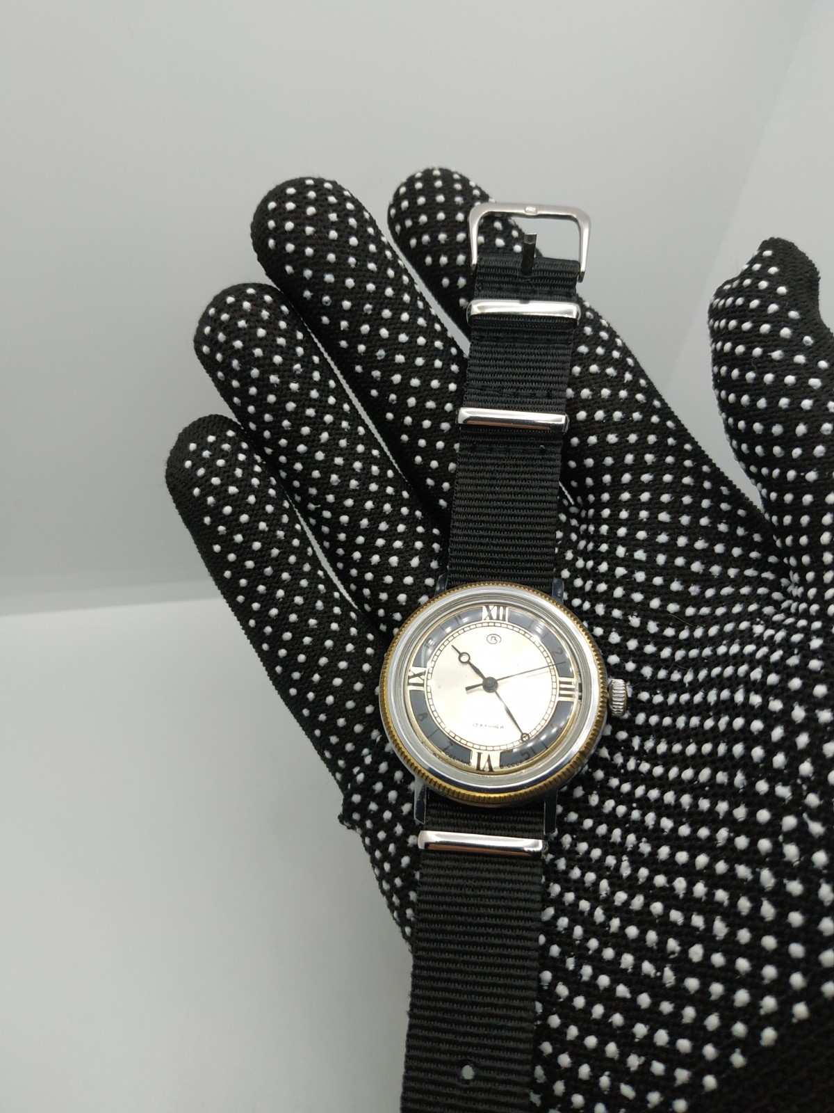 Men’s Classic Retro Watch Vostok Wostok Vintage USSR Mechanical Made in Soviet ☭