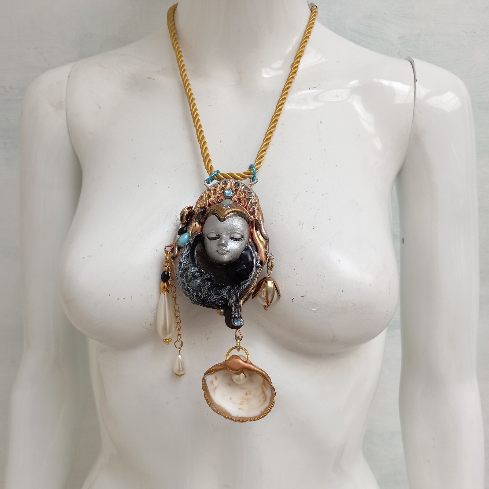 luxury jewelry gothic art deco nouveau necklace pendant woman moon shell beads 1