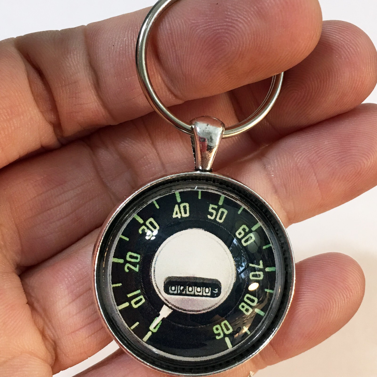 1954 – 1955 Chevrolet Chevy Truck 90 mph Speedometer 1.2″ Diameter Keychain