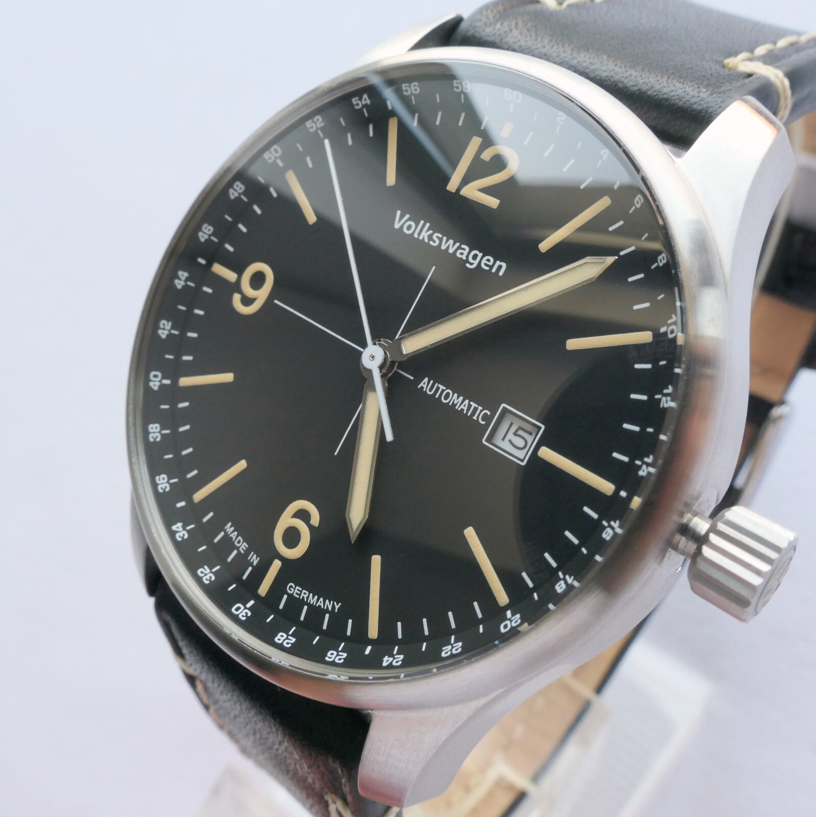 Volkwagen Classic Beetle Bug Car Accessory Aviator Pilot Driver Automatic Watch