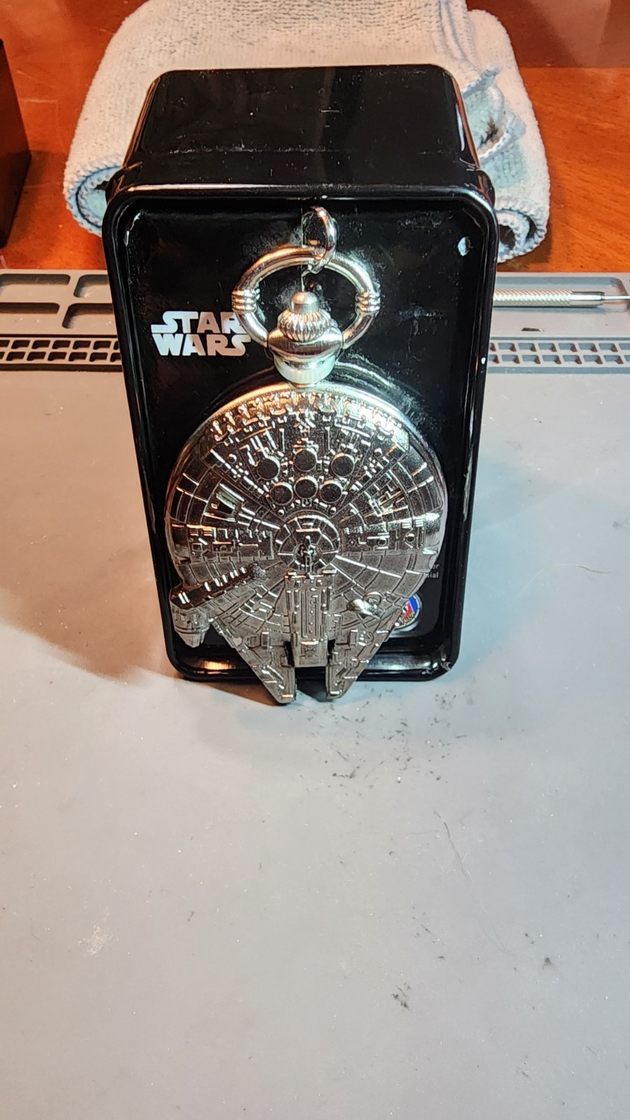 Star Wars Millennium Falcon Quartz Pocketwatch New In Box By Accutime Watch Corp