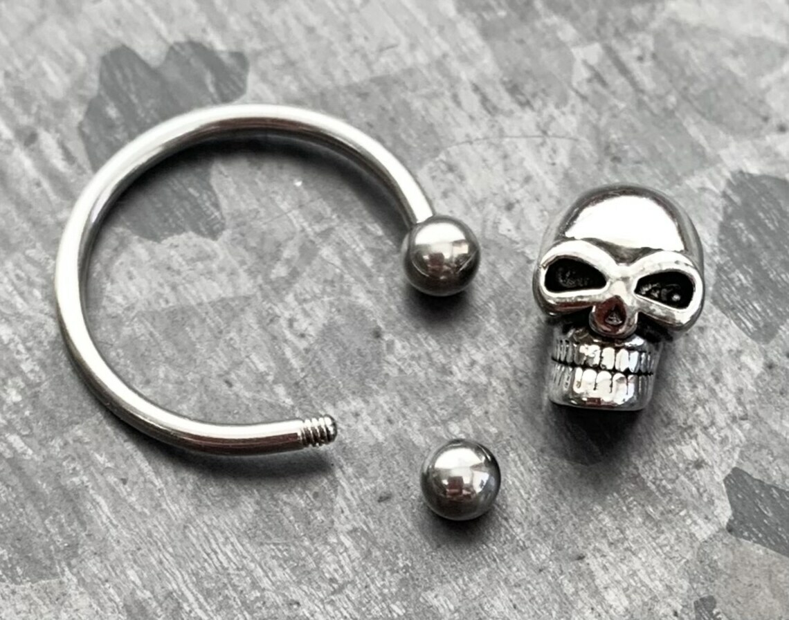 1pc Skull 316L Surgical Steel Captive Bead Ring / Nipple Ring / Circular Barbell