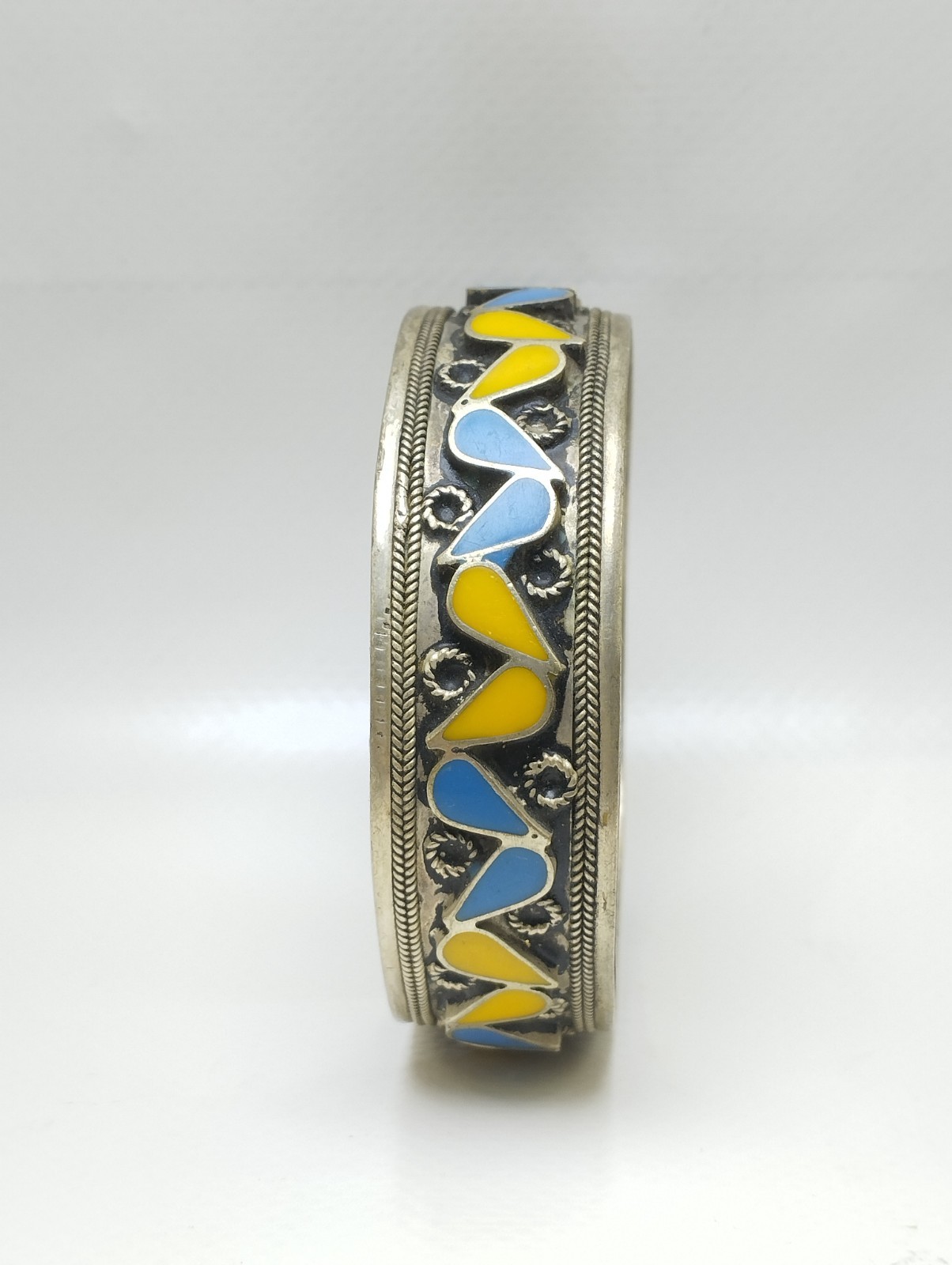 RARE ANTIQUE MOROCCAN BERBER SILVER CUFF BRACELET HANDCRAFTED TUAREG DESIGN