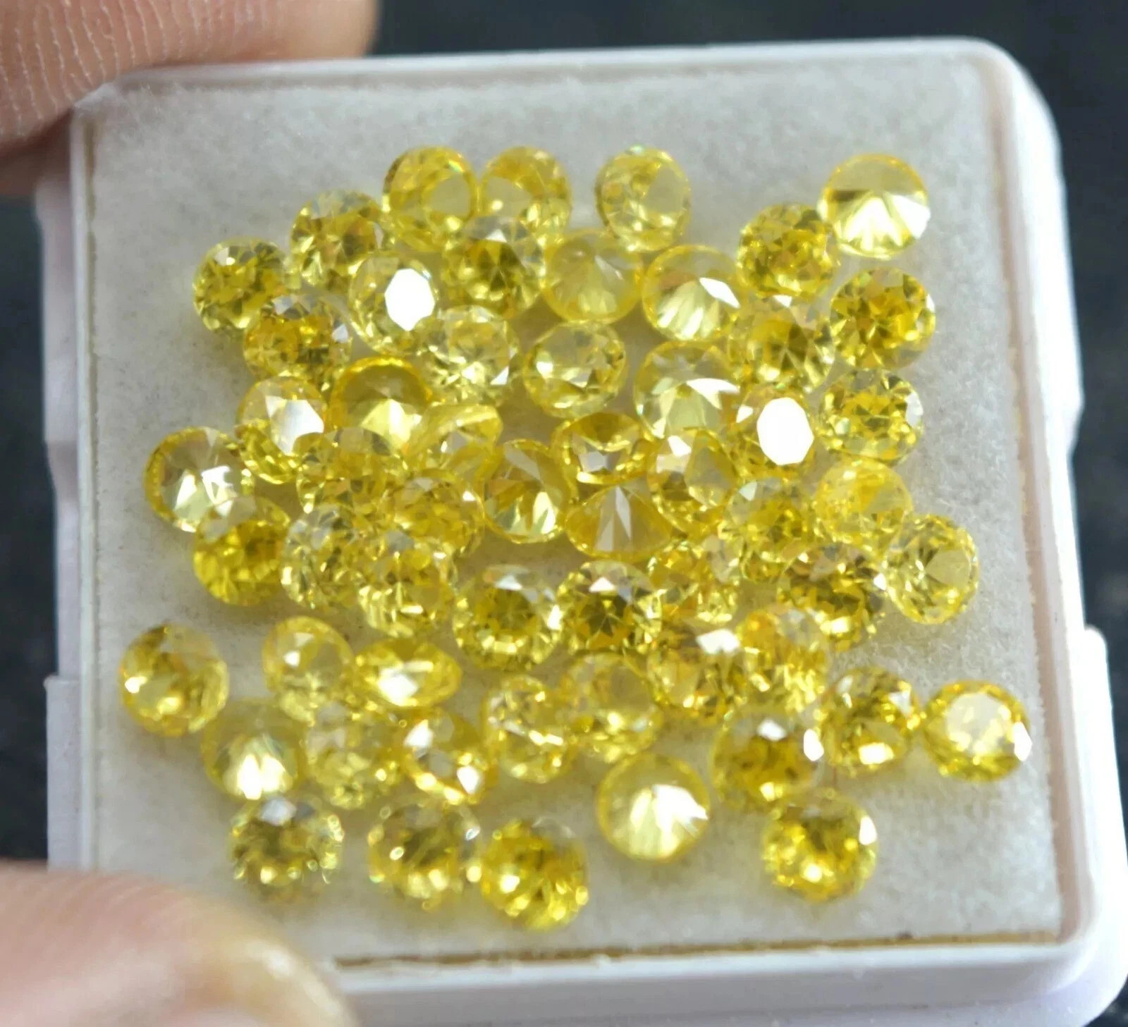 Natural Yellow Sapphire 4 mm Cut Round 100 Piece Certified Loose Gemstone Lot