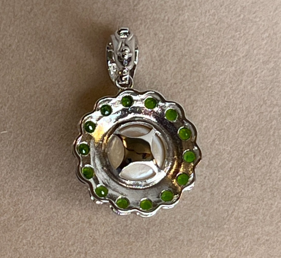 11-11.5mm white cultured pearl w chrome diopside 1.20ctw silver enhancer NEW