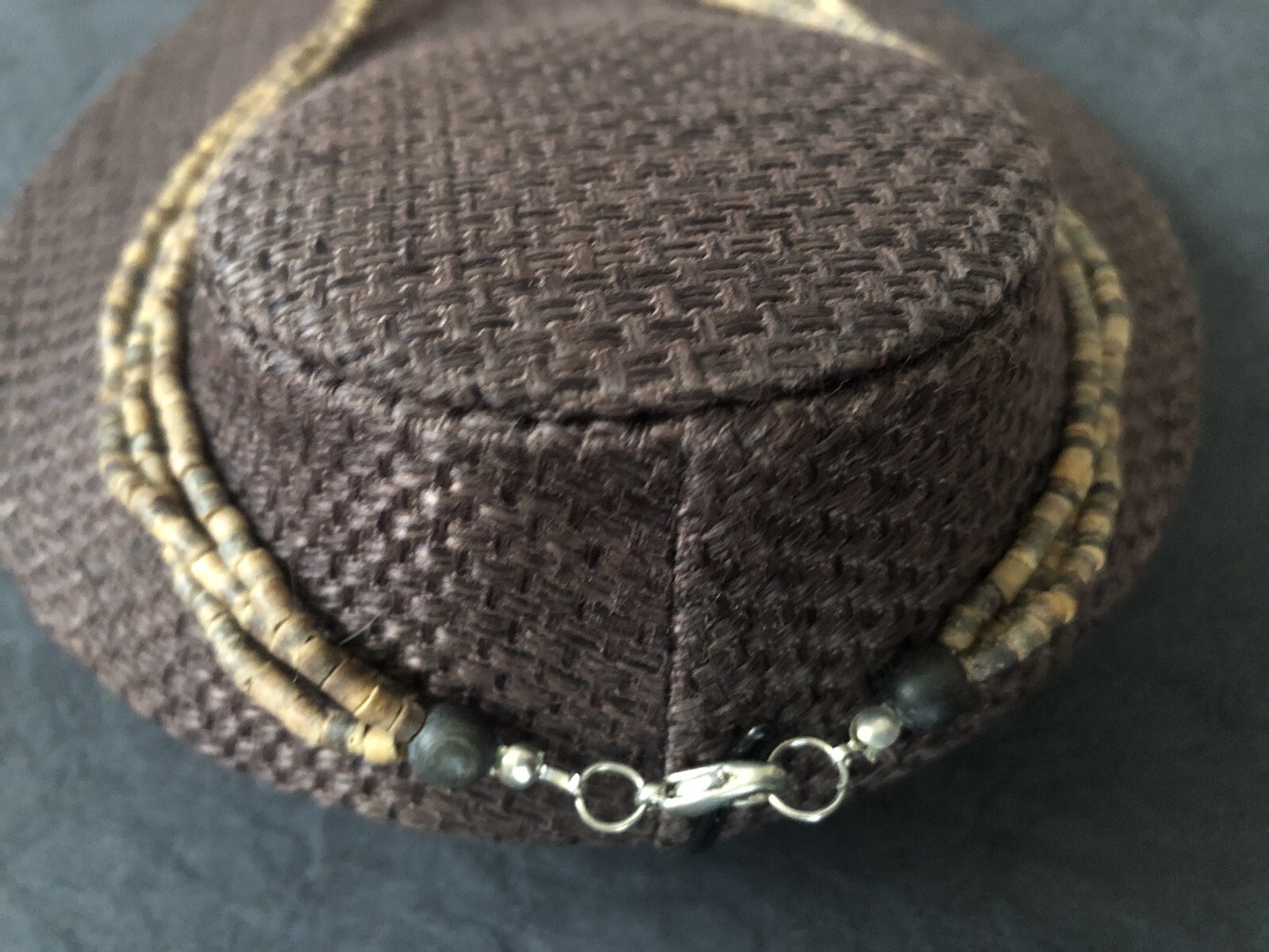 Contemporary Brown Stone Beaded Necklace Fashion Costume Jewelry 7513 GO1.51D