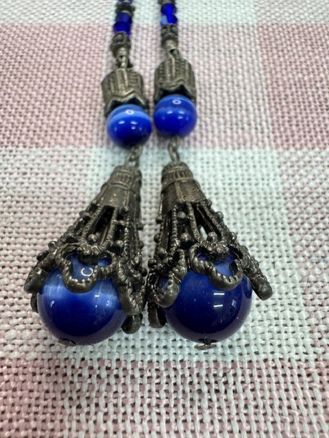 Vintage Czech Style Cobalt Blue Glass Sautoir Lariat Necklace Cat’s Eye 36″ Boho
